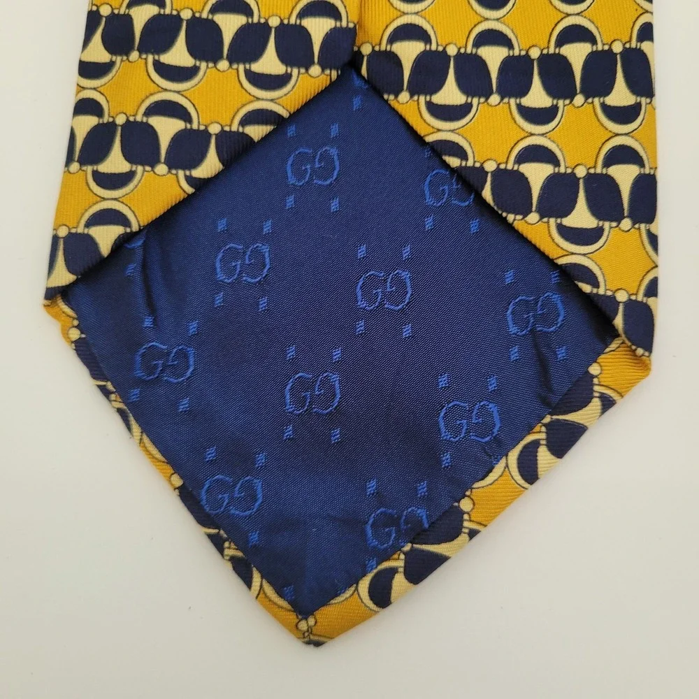Gucci Mens Silk Tie Yellow Navy Blue Geometric Stirrup Horsebit Made in Italy